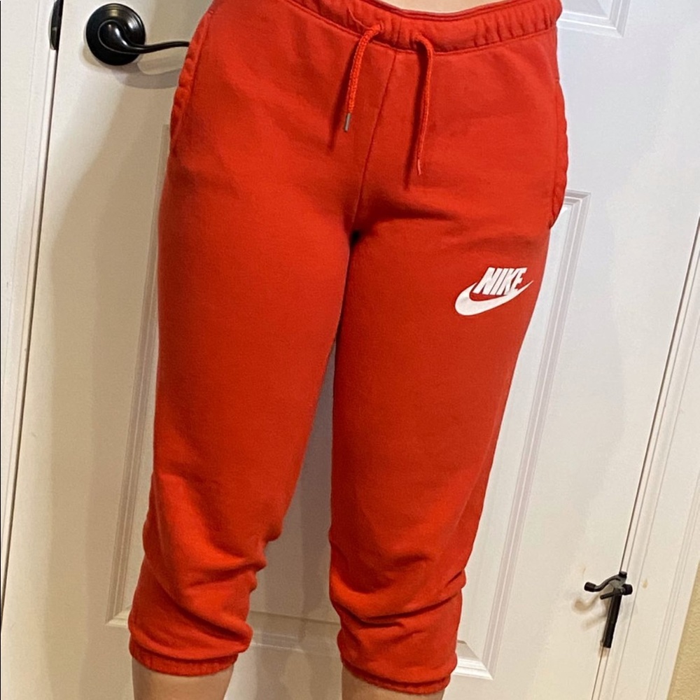 NIKE CROPPED SWEATS